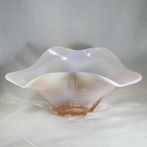 Vintage Duncan Miller Canterbury Opalescent Pink Bowl Hand Blown Art Glass MCM